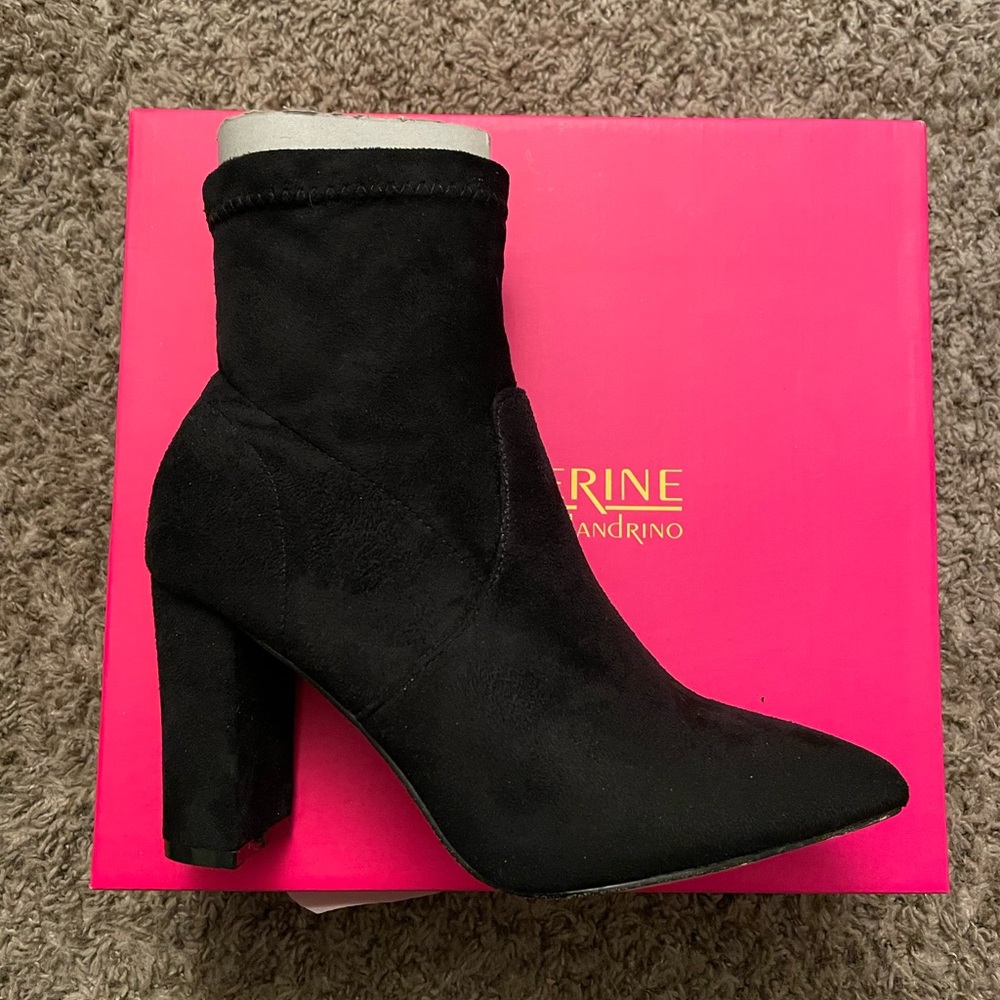 NWT Catherine Malandrino Black Faux Suede Boots